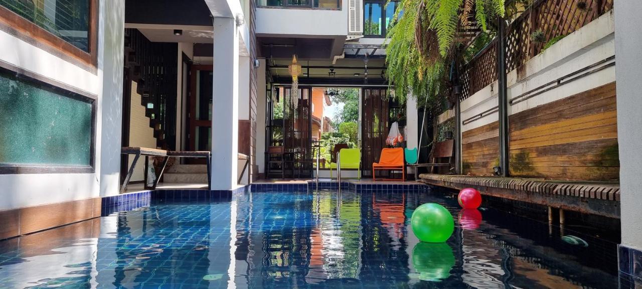33 Poshtel (Adults Only) Hotel Chiang Mai Exterior photo