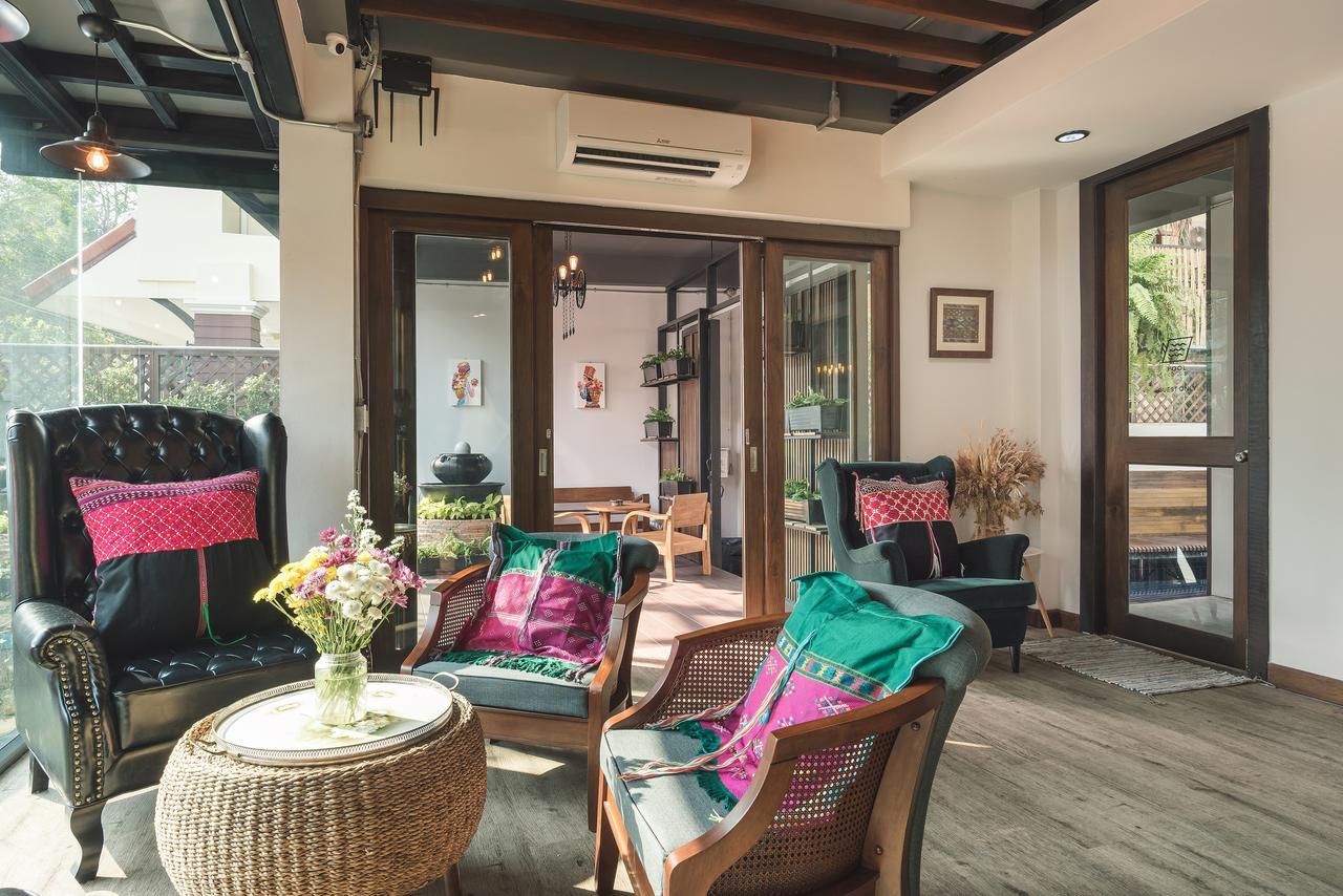 33 Poshtel (Adults Only) Hotel Chiang Mai Exterior photo